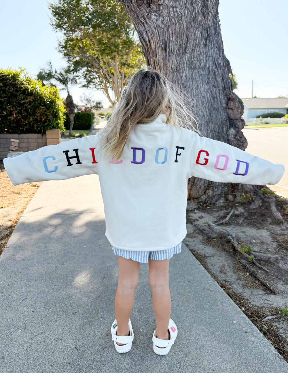 Child-of-God-Fleece-Kids-Pullover_09.jpg