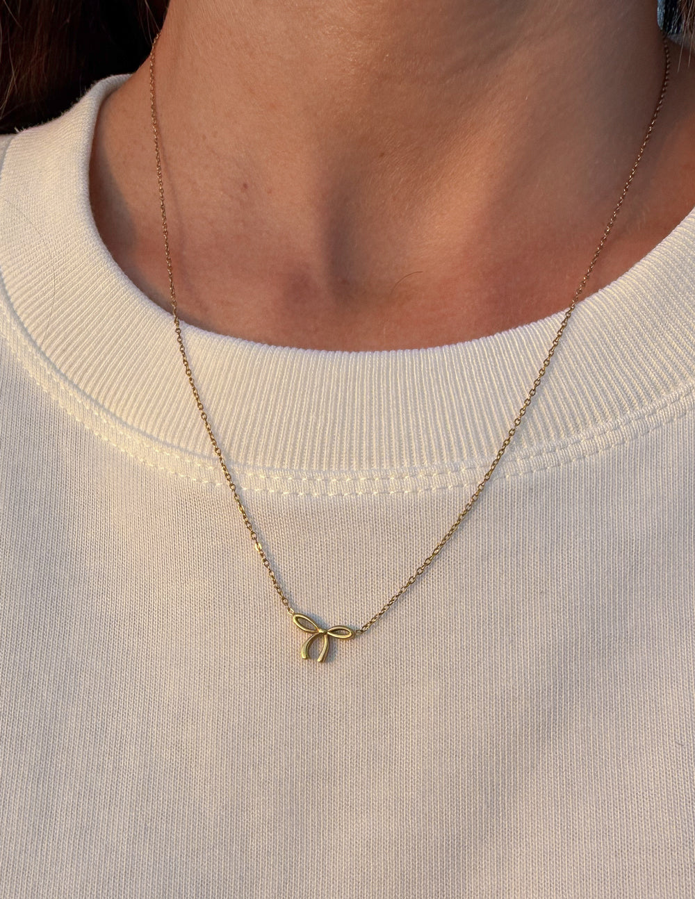 Dainty-Bow-Necklace_04.jpg
