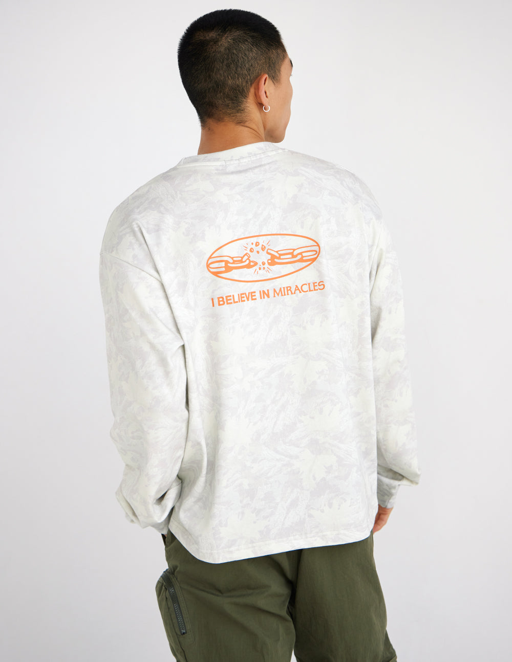 I-Believe-in-Miracles-Camo-LS-Heavyweight-Tee_04.jpg