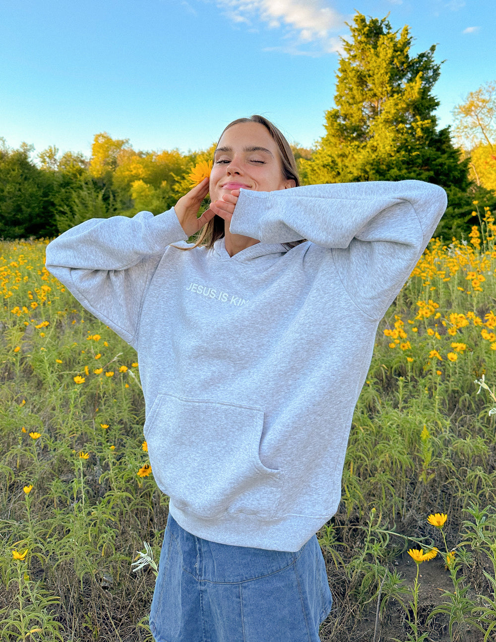 Jesus-Is-King-Heather-Grey-Unisex-Hoodie_03.jpg