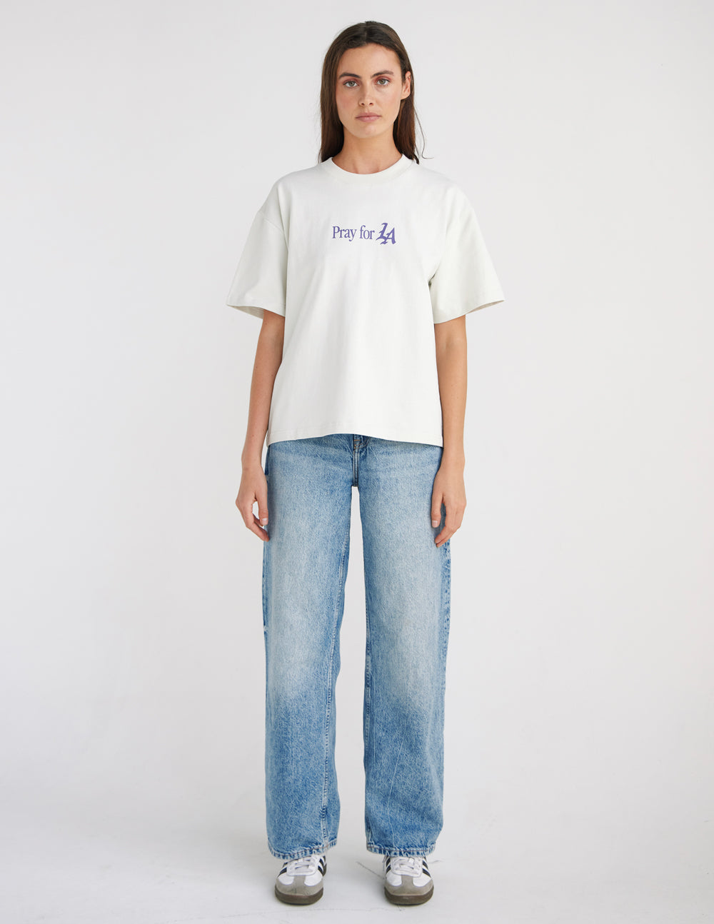 Pray-for-Los-Angeles-Heavyweight-Tee_01_ad5a69c6-0562-4b56-9051-507d93bdf458.jpg