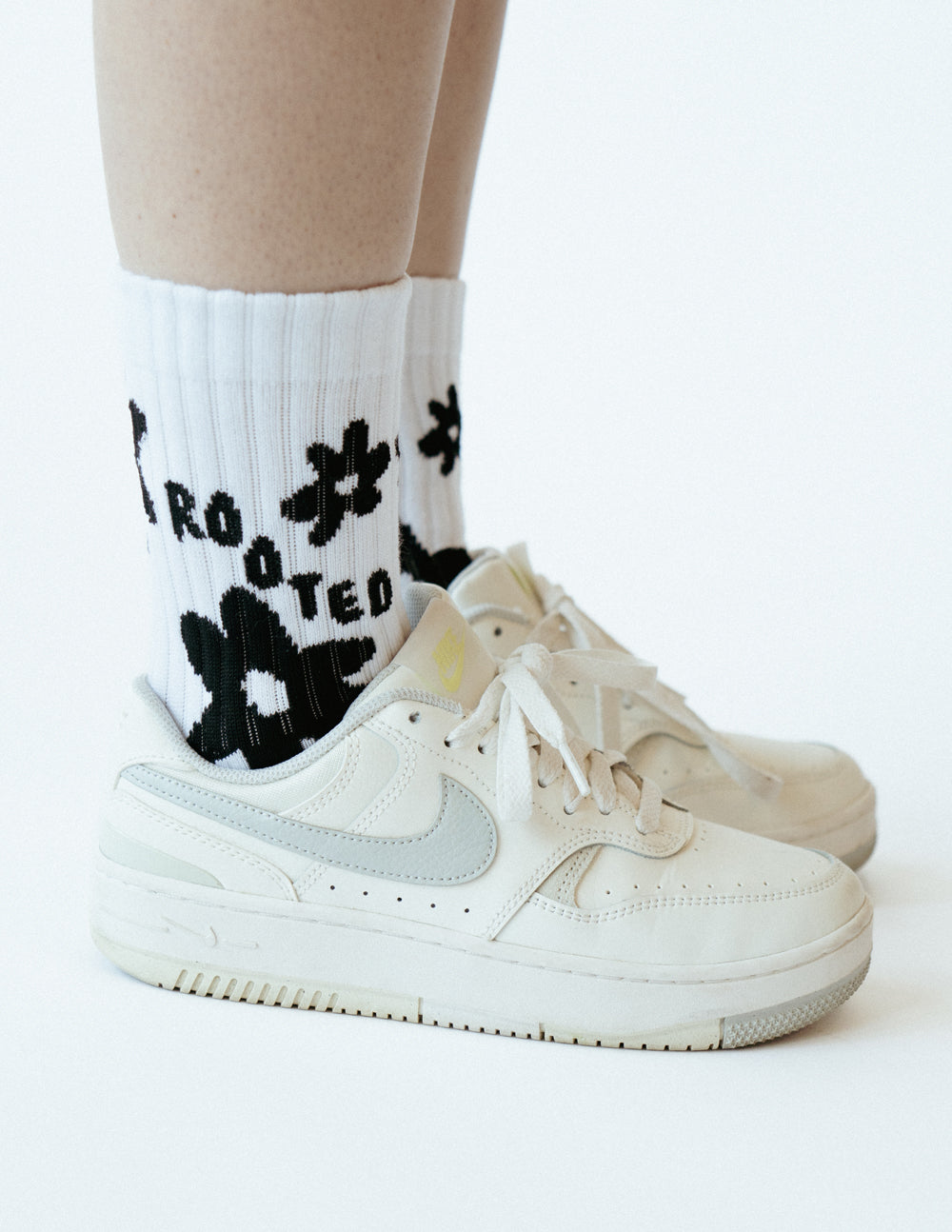 Stay-Rooted-Socks_02.jpg